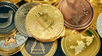 Биткойн достигает $57 000: волна оптимизма захватывает рынок криптовалют