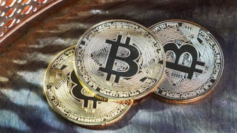 Биткоин обновил рекорд, достигнув $107 500: что стоит за этим ростом и как это связано с деятельностью майнеров и институциональных инвесторов