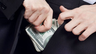 Как вернуть деньги от брокера-мошенника пошаговая инструкция с обращением в правозащитные организации и международные судебные инстанции