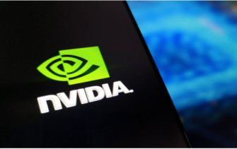 Китайский стартап DeepSeek обрушил капитализацию NVIDIA: угрозы для рынка ИИ и технологий