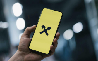 Приостановка приемов заявок на покупку ценных бумаг Райффайзенбанком: что это значит для инвесторов и что будет дальше