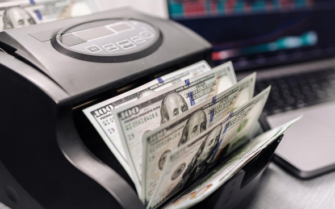 Прогноз SberCIB: доллар подешевеет до 95 рублей к концу 2025 года