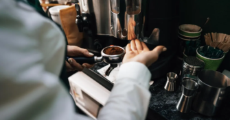 Рекордный рост цен на кофе парализовал рынок: почему это произошло и что ждать дальше?