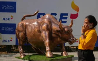 Падение индийских акций и облигаций на фоне усиления геополитической напряженности с Пакистаном