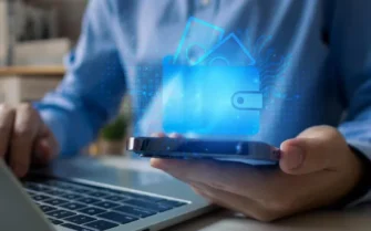 С 30 мая вводится лимит в 100 тысяч рублей на переводы без открытия счета: что это значит и кого касается