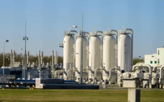 Цена на нефть Brent снова растет: впервые за полтора месяца баррель превысил отметку в $71