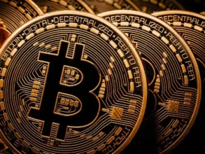 Долгий сон кошельков: как 250 биткоинов спустя 15 лет снова зашевелились