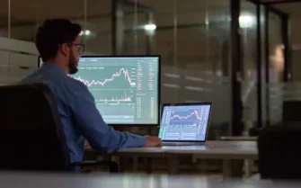 Трейдеры делают ставку на мир: как рынки отреагировали на надежду на перемирие между Россией и Украиной