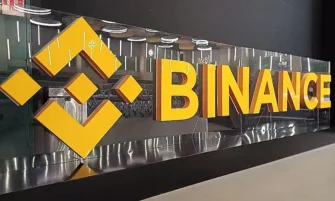 Binance удерживает лидерство на спотовом рынке криптовалют, а Coinbase показывает рекордный рост