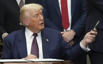 Как похвала Трампа превратила корейскую ручку в сенсацию и подняла акции компании MonAmi