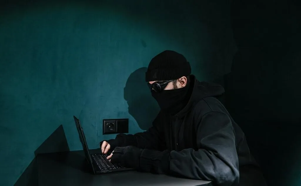 Что делать, если мошенник просит налог за вывод средств скрин