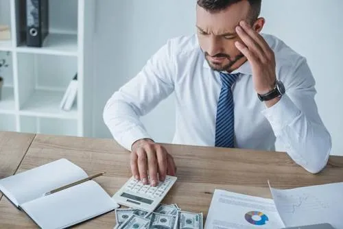 Почему нельзя инвестировать по совету незнакомцев из мессенджеров_1